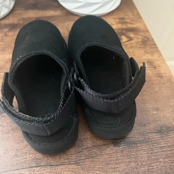 UGG kids 
Golden Star Clog - Picture 3 of 4